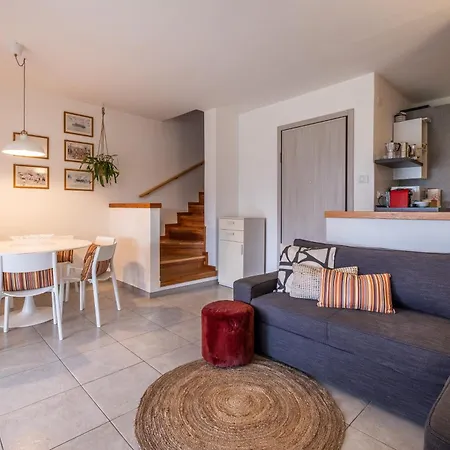Tennis / Pool / Barbecue Holiday home