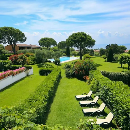 Tennis / Pool / Barbecue Holiday home *