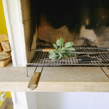 Tennis / Pool / Barbecue *