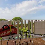 Tennis / Pool / Barbecue Дом отдыха Бардолино